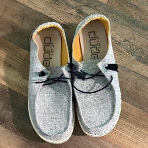 Hey Dude Women’s light blue/gray